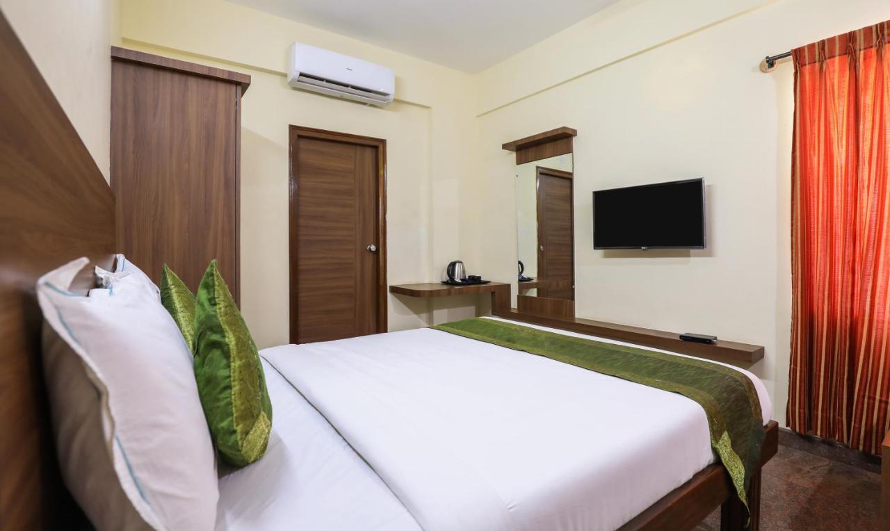 Treebo Trip Kapil Royalista Hotel Ludhijána Kültér fotó