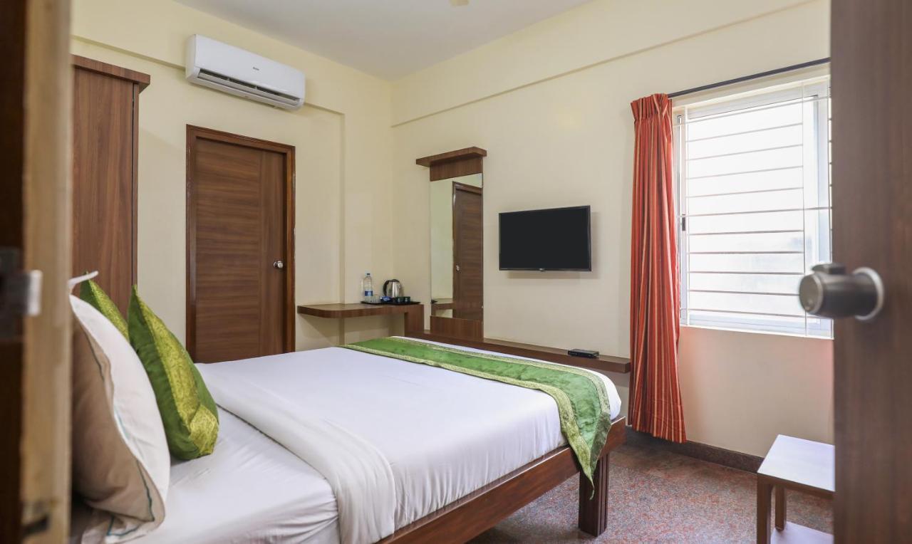 Treebo Trip Kapil Royalista Hotel Ludhijána Kültér fotó